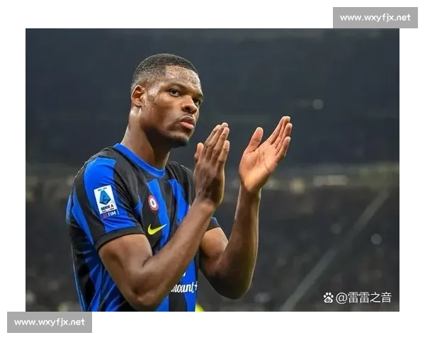 邓弗里斯距荷兰纪录仅差 3 球 科曼盼纪录易主 邓弗里斯距荷兰纪录仅差 3 球 科曼盼纪录易主